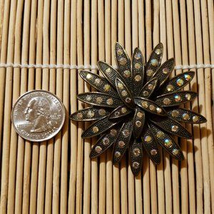 Floral Shaped Brooch.